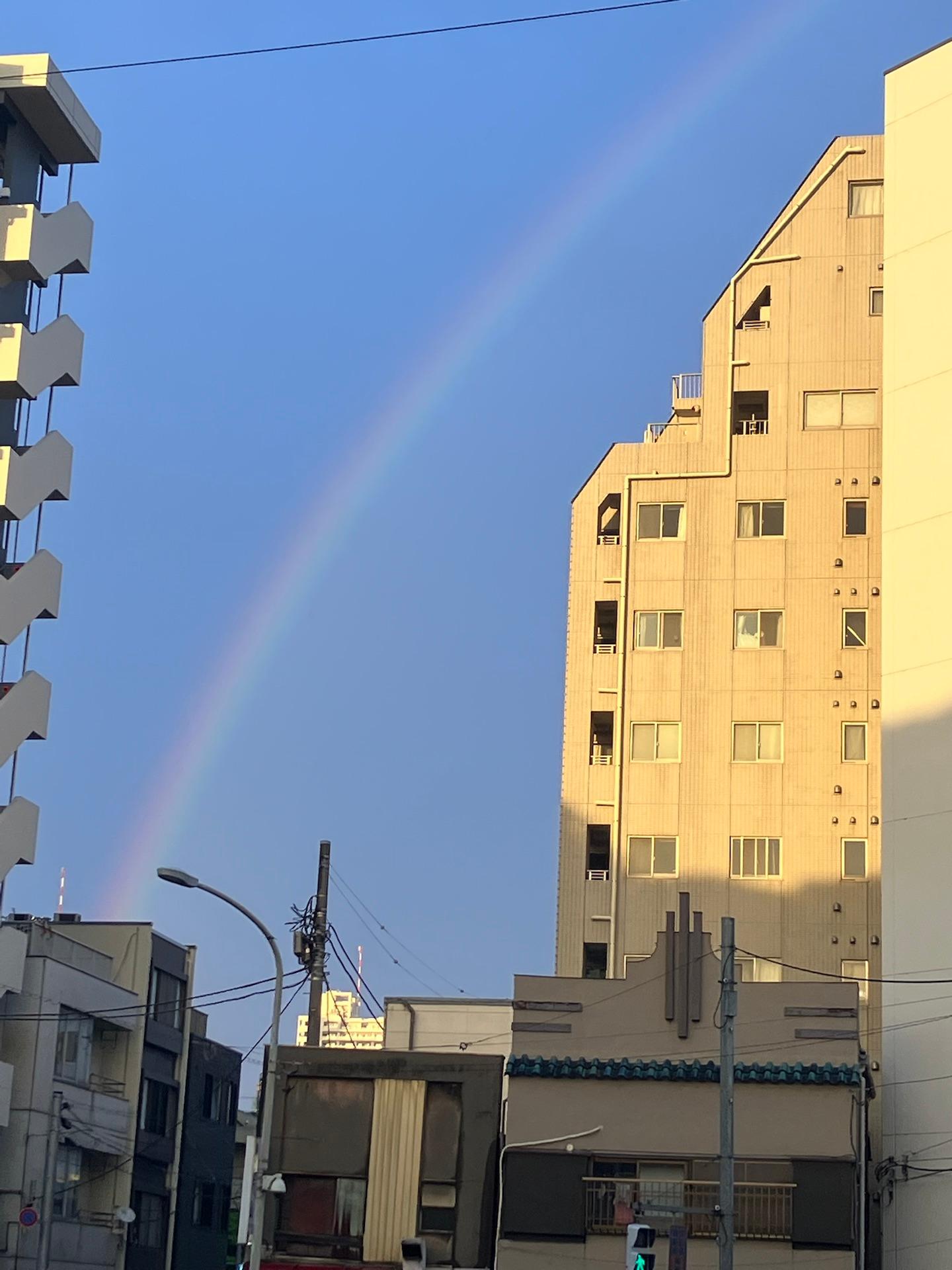 虹が綺麗で立ち止まる