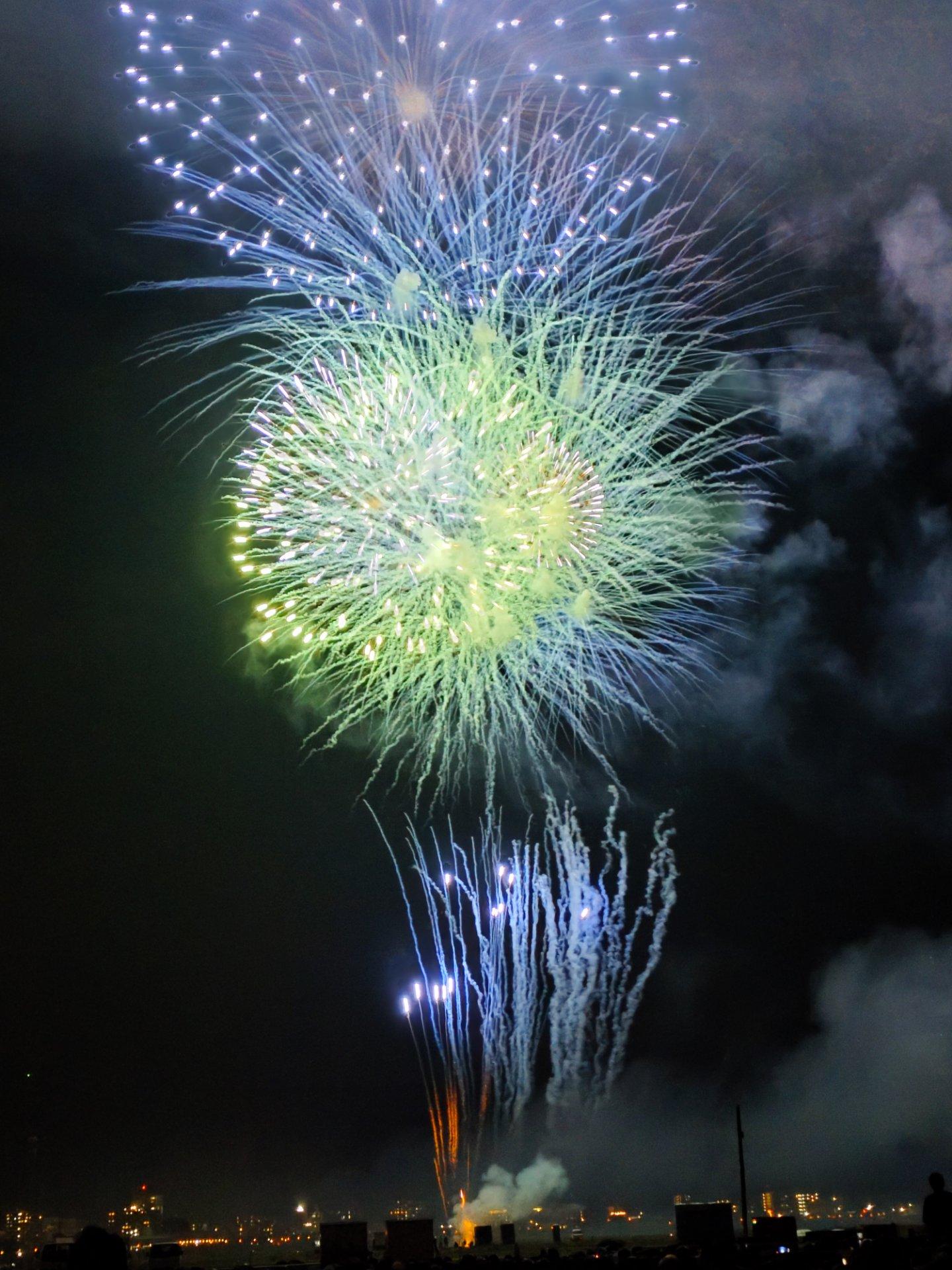 ＜花火＞見た「長岡花火大会」